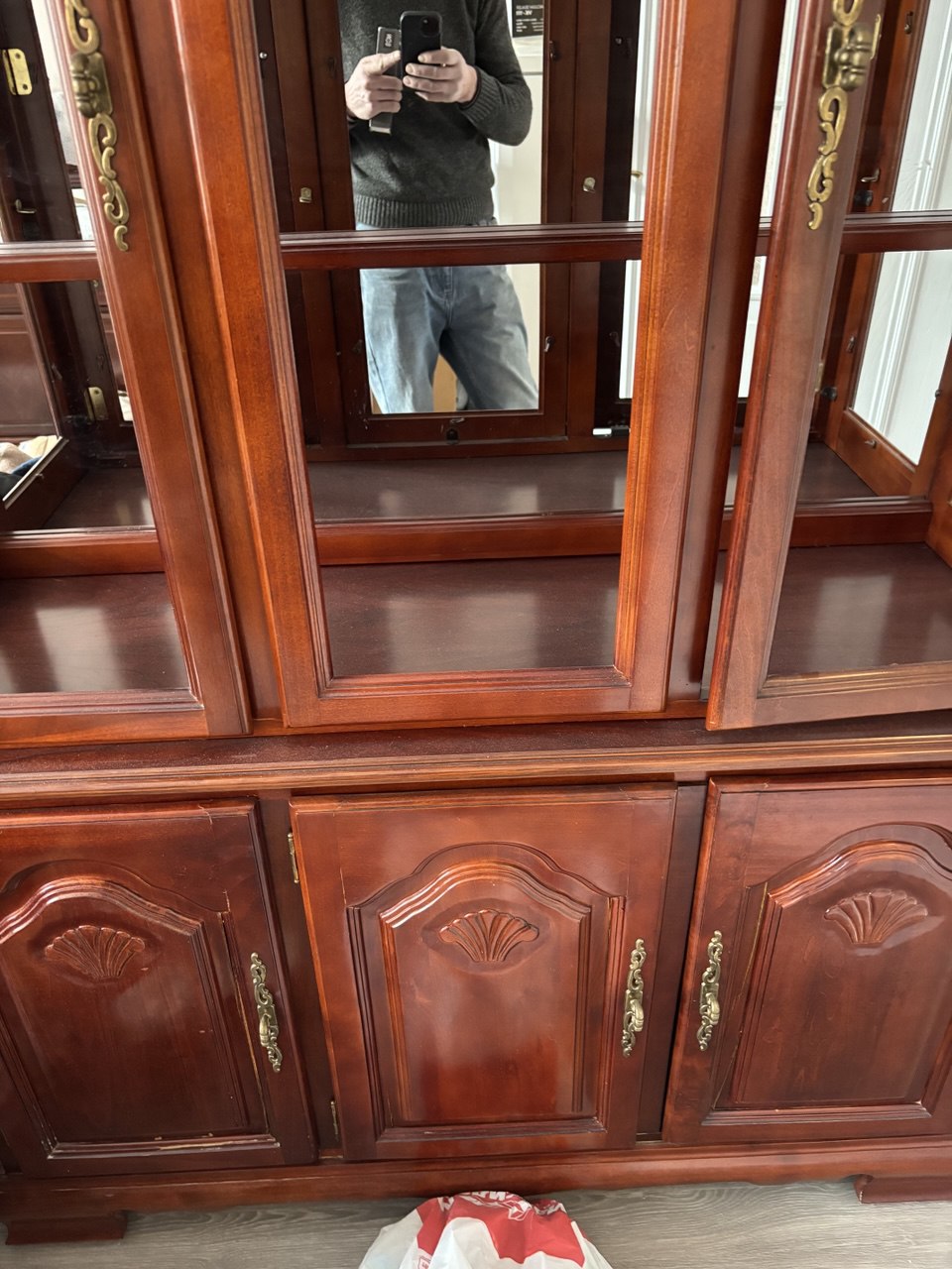 Покраска обвязки кухонной вытяжки